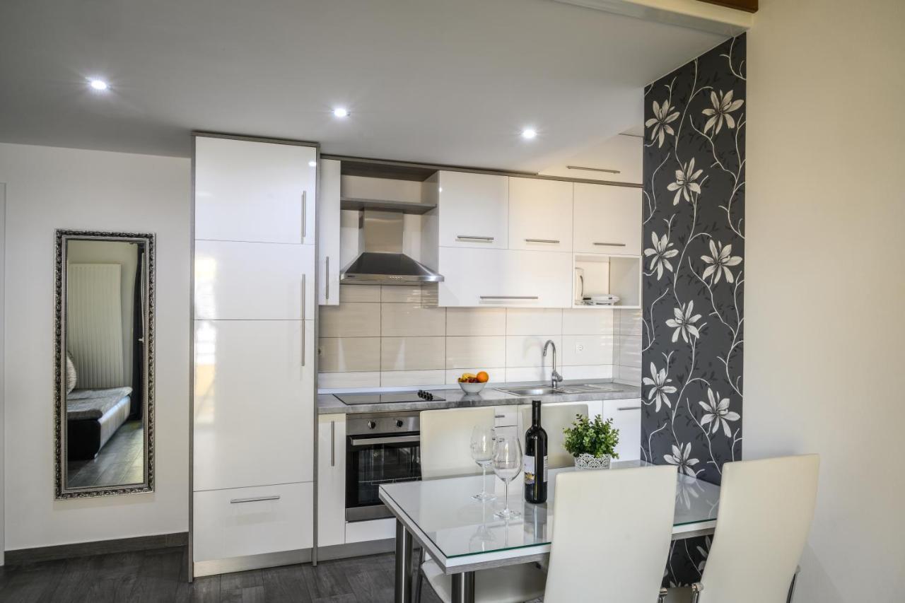 Apartments Blatancic Βόντιτσε Εξωτερικό φωτογραφία